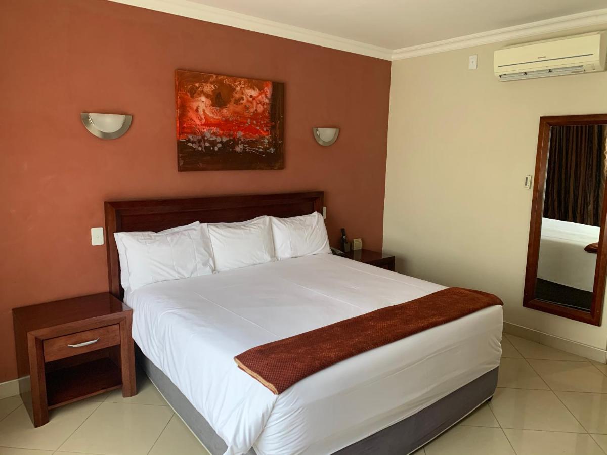 Royal Hotel Polokwane Eksteriør billede